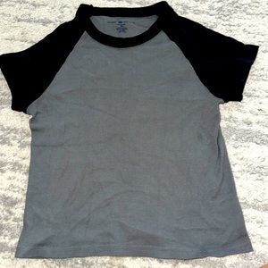 Brandy Melville Cropped T shirt